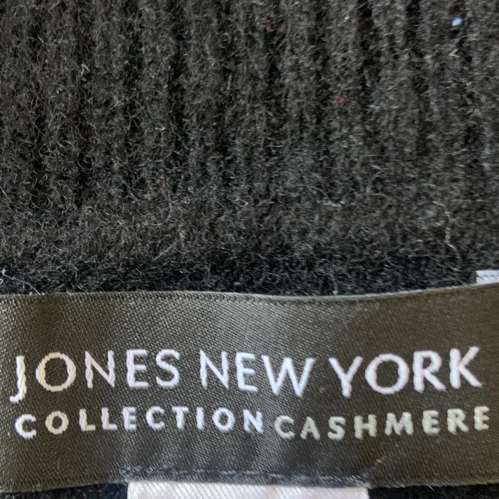 Jones New York Collection 100% Cashmere Black V-Neck Sweater Size S Classic